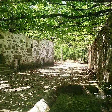 Κατάλυμα σε φάρμα Estabulo De Valinhas *