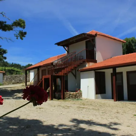 Estabulo De Valinhas בית חווה Vitorino dos Piães